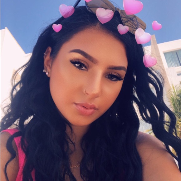 Meet your Posher, Sophia - Picture 1 of 1